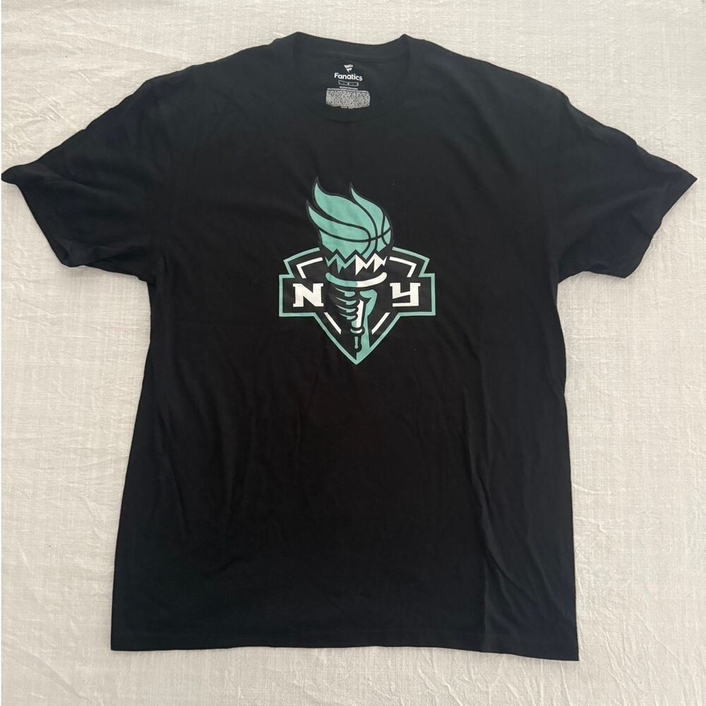 Fanatics New York WNBA Liberty  stadium essentials logo t-shirt tee | Large